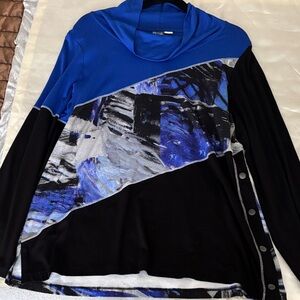 Stylish Women's Blue and Black Sweatshirt